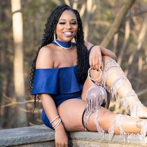 Meet your Posher, Cierra